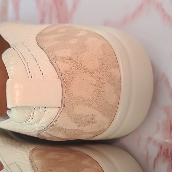GUC Vionic Penelope Slip On Sneaker Cream Leather Suede Leopard Sz 5 - Picture 5 of 10